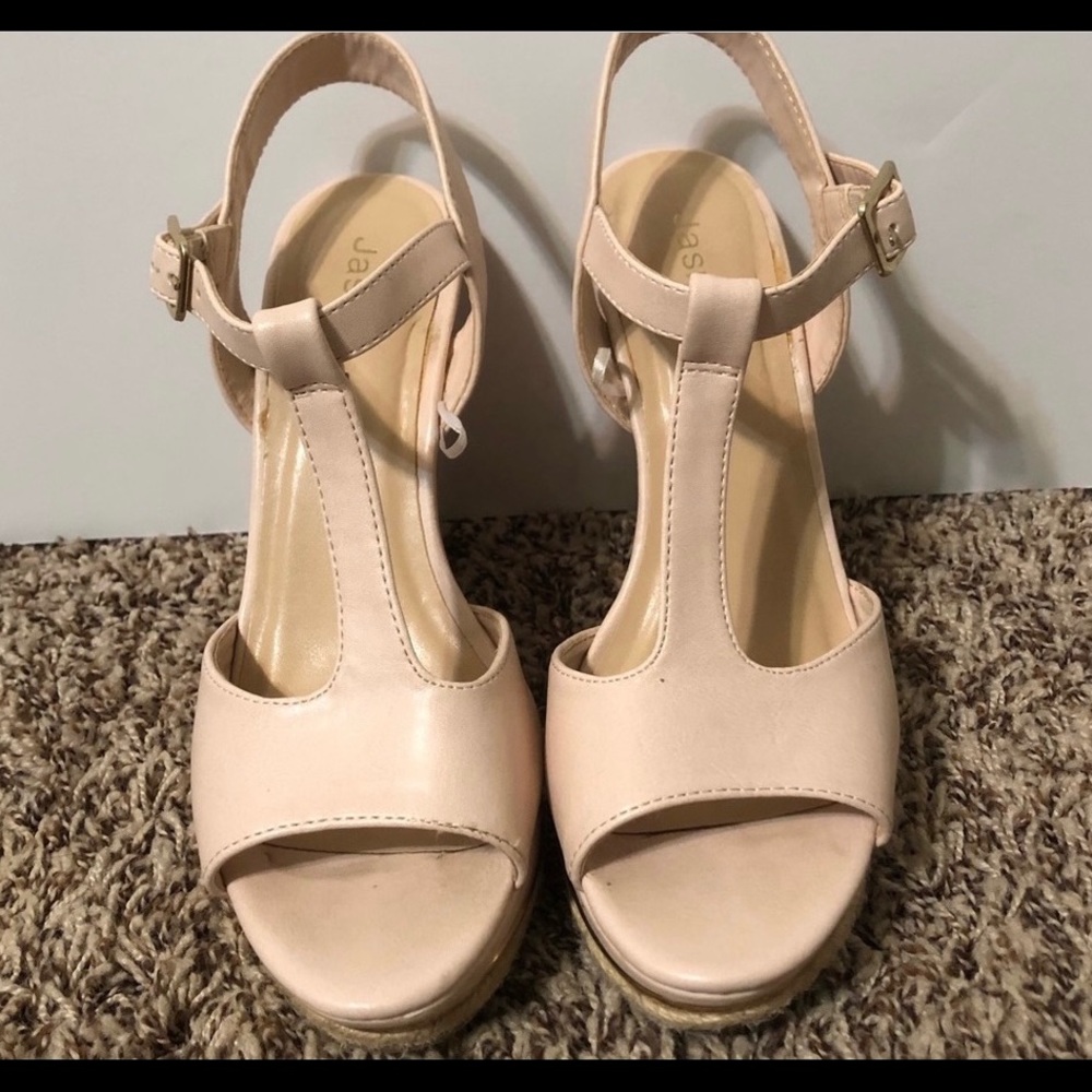 ***SALE*** Jasmine wedges!